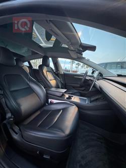 تسلا موديل 3